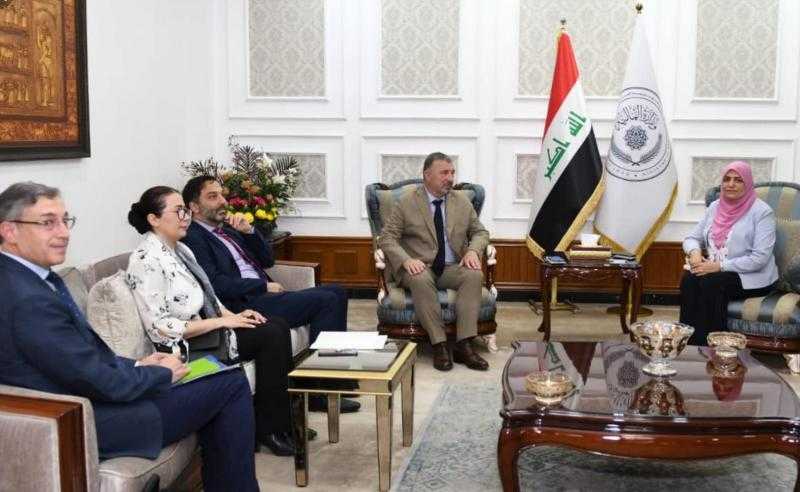 العراق والبنك الدولي يبحثان سبل دعم قطاعات المال والأعمال وتحسين بيئة الاستثمار