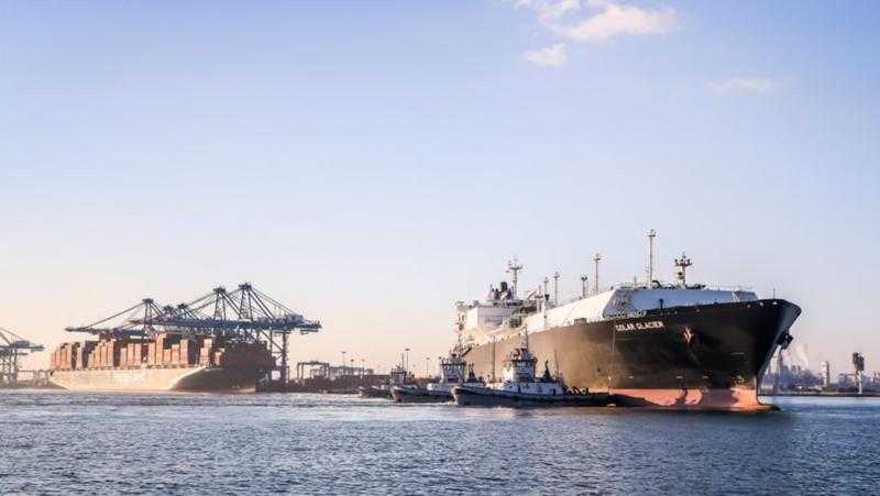 تضم حديد وقمح.. ميناء دمياط يستقبل 30349 طنًا من البضائع