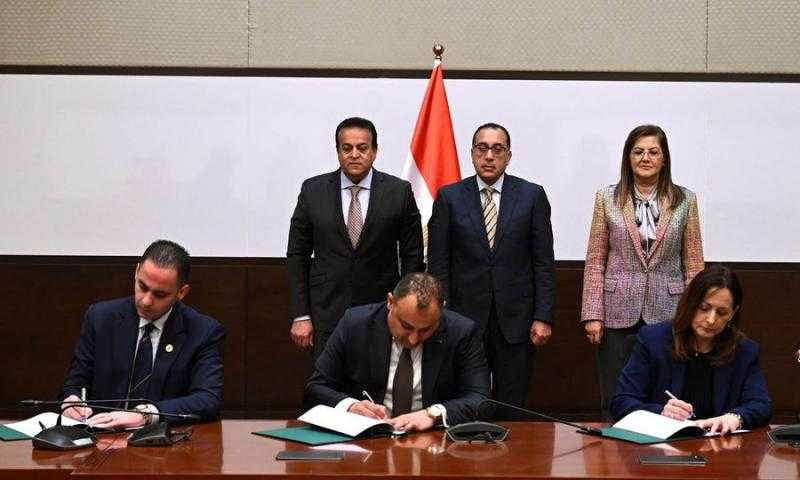 مدبولي يشهد توقيع بروتوكول تعاون بشأن تصميم وتنفيذ أنشطة دعم وتعزيز حوكمة قطاع الخدمات الصحية بمصر