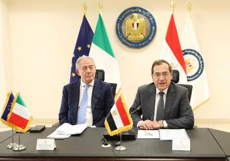 مصر وإيطاليا يبحثان التعاون في مجالات البترول والغاز والمعادن الحرجة