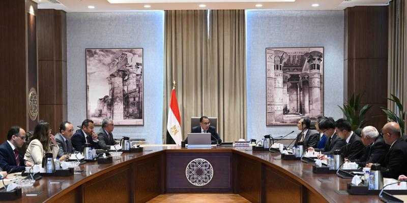رئيس الوزراء يلتقي رئيس شركة يابانية قبل افتتاح مجمع مصانع لها بالعين السخنة غدًا