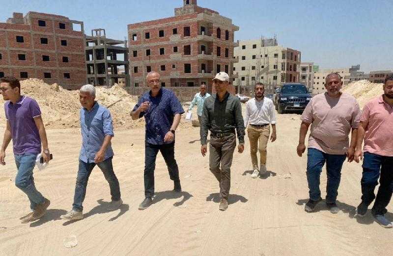 رئيس جهاز القاهرة الجديدة يتابع موقف وحدات ”سكن لكل المصريين” ومشروعات الطرق