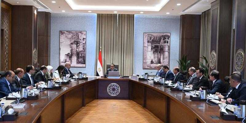 رئيس الوزراء يوجه بتسريع الأعمال في مشروع الفسطاط لتشغيله تجريبيًا