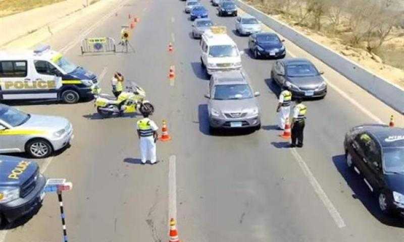 حملات مرورية لرصد المخالفات بمحاور القاهرة والجيزة