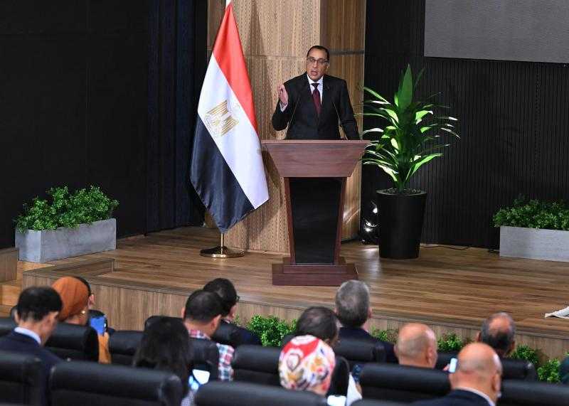 رئيس الوزراء: الدين الخارجي تراجع إلى 160 مليار دولار.. ومن المتوقع انخفاضه أكثر