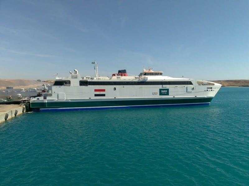 تداول 16 ألف طن بضائع و814 شاحنة بمواني البحر الأحمر