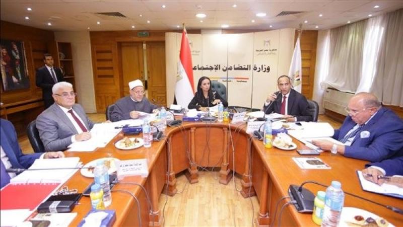 مايا مرسي تترأس أول اجتماع لمجلس إدارة بنك ناصر