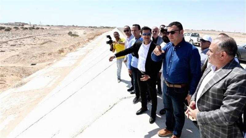 وزير الإسكان يتابع استعدادات بدء تنفيذ المشروعات الاستثمارية بمدينة رأس الحكمة