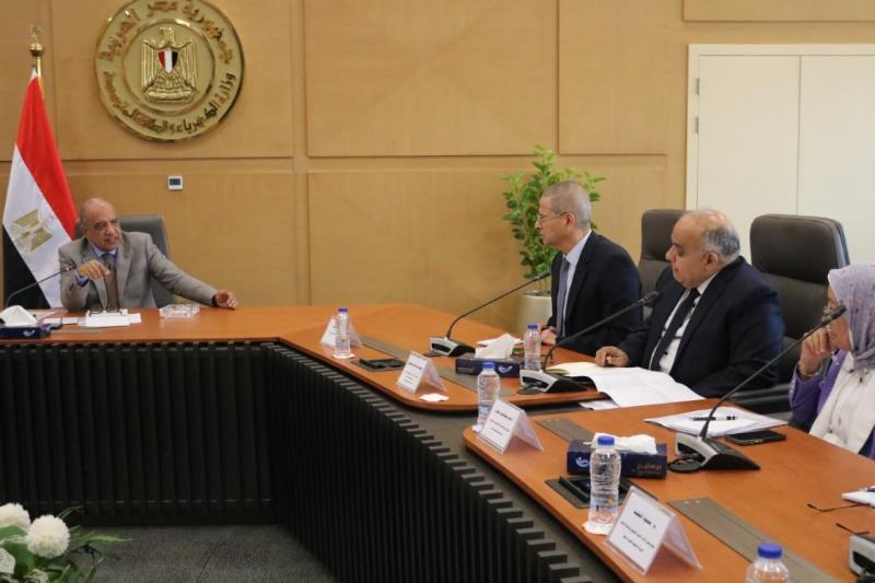 وزير الكهرباء: كفاءة التشغيل وخفض استهلاك الوقود والتصدي لسرقة التيار الكهربائي أولى أولوياتنا