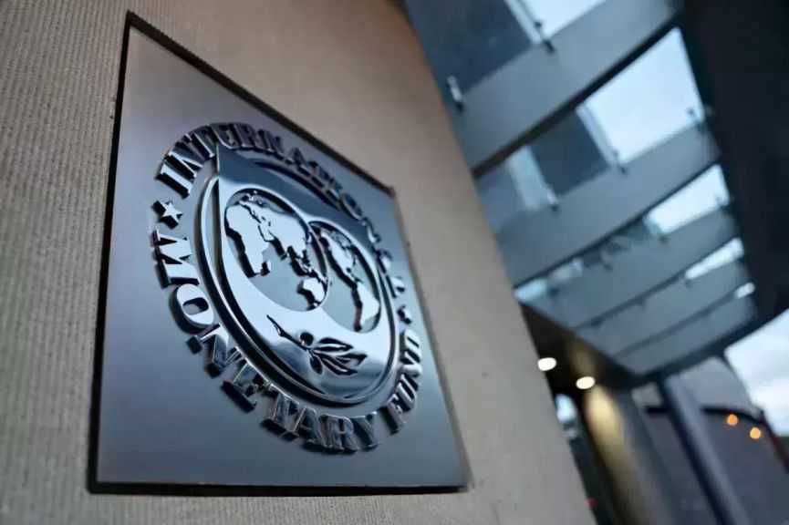 صندوق النقد: الإثنين المقبل تحويل 1.77 مليار دولار للبنك المركزي المصري.. ويوضح تأثير ارتفاع النفط