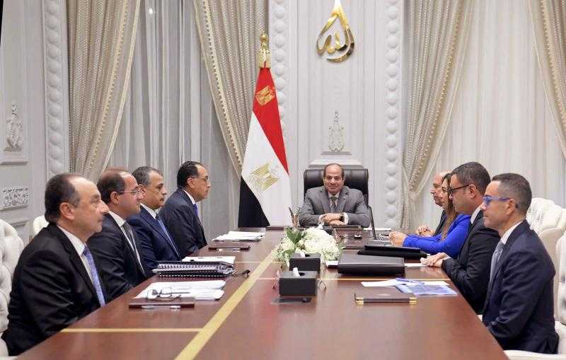 الرئيس السيسي بتابع جهود تنفيذ الاستراتيجية الوطنية للصناعة