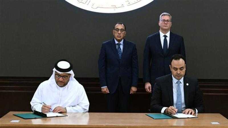 رئيس الوزراء يشهد توقيع مذكرة تفاهم مع الإمارات للتعاون في مجال البترول