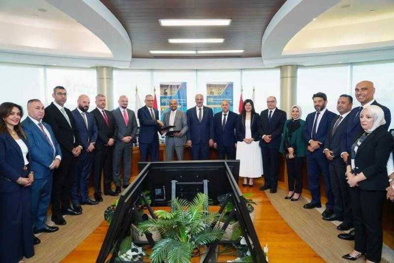 بورصة مصر توقع بروتوكول مع العراق لزيادة حجم الاستثمارات المتبادلة