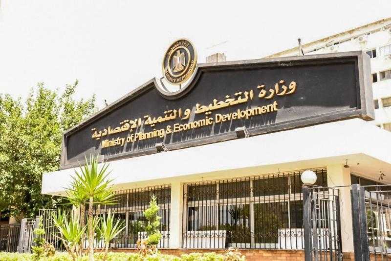التخطيط: توفير مليون وظيفة خلال 2023 والصناعات التحويلية تستحوذ على 255 ألف وظيفة