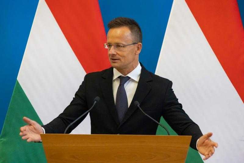 المجر تتهم المفوضية الأوروبية بالوقوف وراء وقف إمدادات النفط من روسيا عبر أوكرانيا