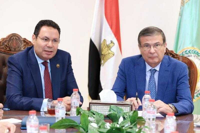 وزير الزراعة يبحث تطوير صناعة تقاوي المحاصيل الزراعية بالتعاون مع القطاع الخاص