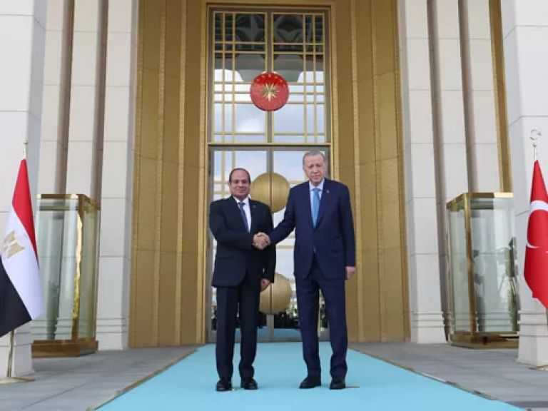 اليوم.. رئيسا مصر وتركيا يحضران الجلسة الختامية لمنتدى الأعمال المشترك