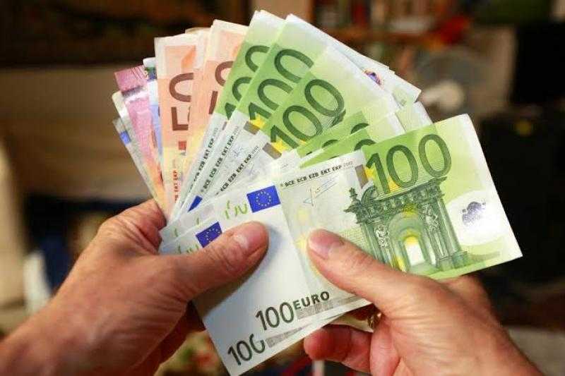 تراجع العملة الأوروبية.. سعر اليورو اليوم الإثنين في البنوك