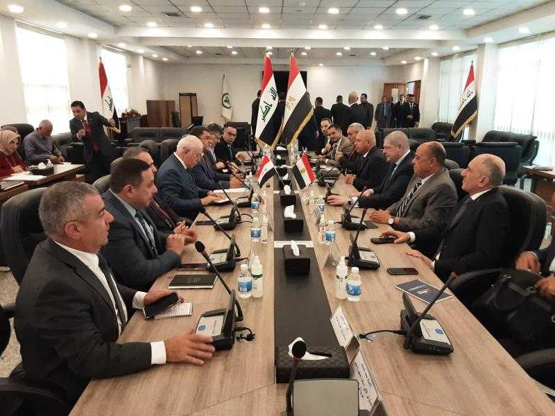 العراق تدعو الشركات المصرية لحضور مؤتمر للاستثمار خلال نوفمبر المقبل