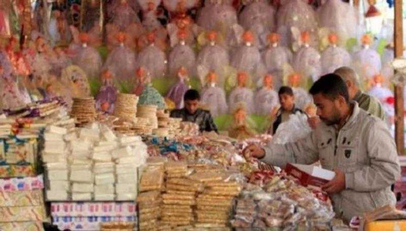 فتح منافذ المجمعات الاستهلاكية اليوم لطرح السلع وحلوى المولد بأسعار مخفضة