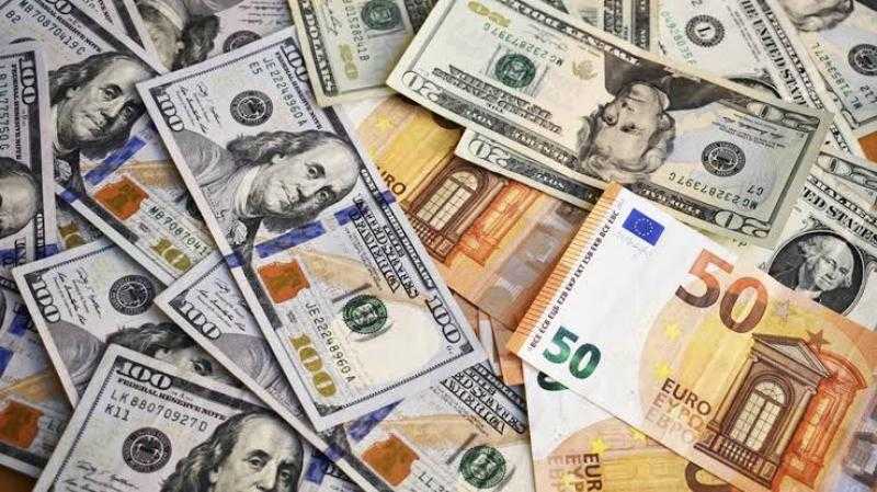 ضبط قضايا اتجار في النقد الأجنبي بقيمة 6 ملايين جنيه
