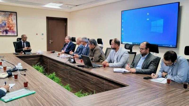 نائب وزير الإسكان يعقد اجتماعاً لمناقشة الاحتياجات المائية بمحافظة البحر الأحمر