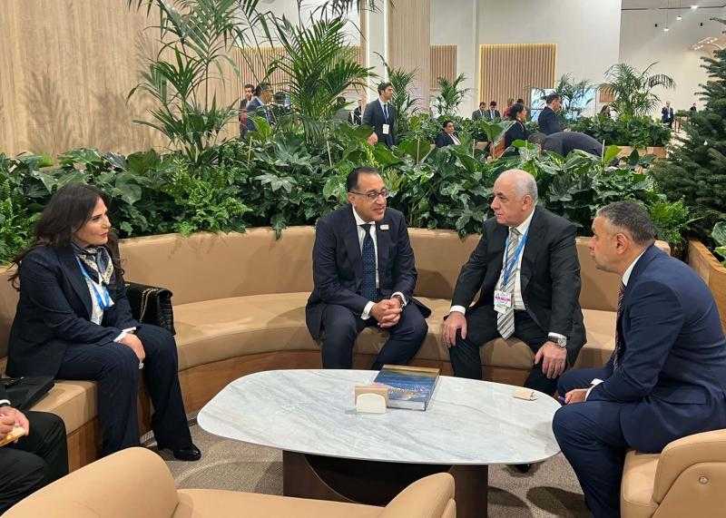 رئيس الوزراء يتطلع لزيادة حجم التبادل التجاري والاستثماري مع أذربيجان