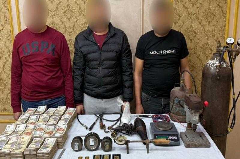 ضبط تشكيل عصابي تخصص في غش وتقليد السبائك الذهبية