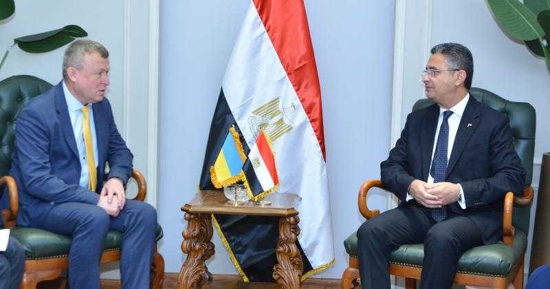 مصر وأوكرانيا يبحثان تعزيز التعاون بمجال توريد السلع الغذائية الاستراتيجية