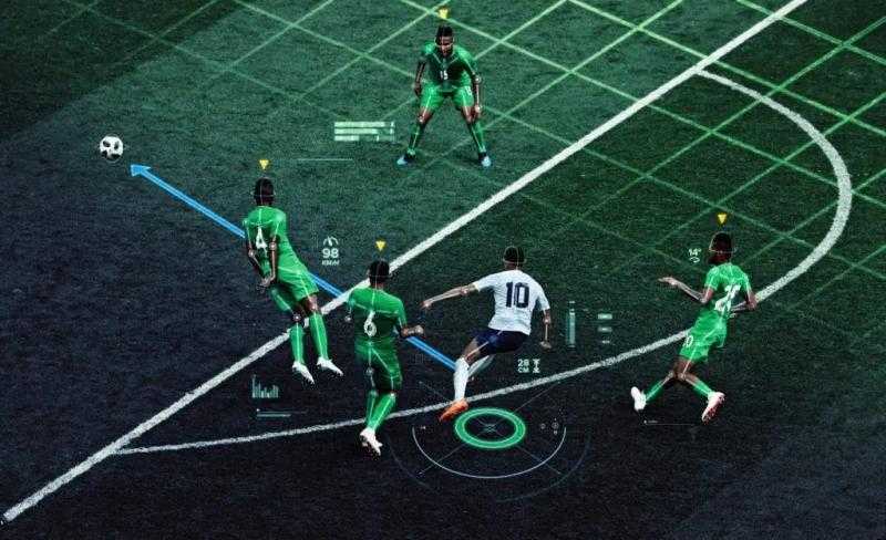 التكنولوجيا وتحليل البيانات في كرة القدم: كيف تُعيد تشكيل التكتيكات والاستراتيجيات الرياضية؟