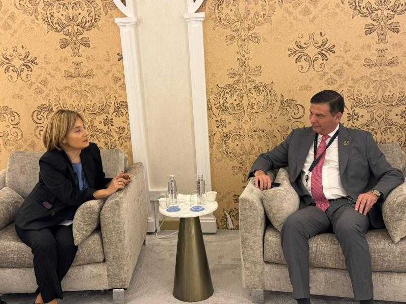 وزير الزراعة يبحث مع بنك الاستثمار الأوروبي تعزيز التعاون