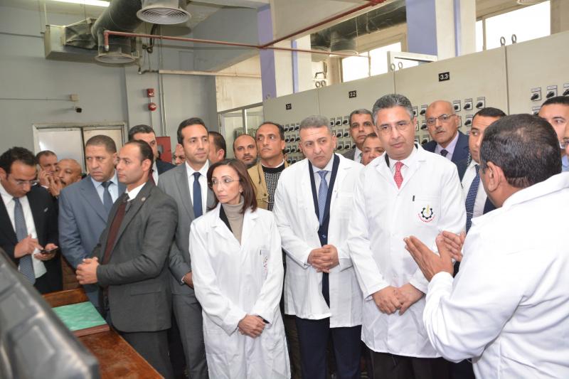 وزير التموين ومحافظ البحيرة يتفقدان مطحن سيمون بمنطقة أبو الريش لدعم منظومة إنتاج الدقيق