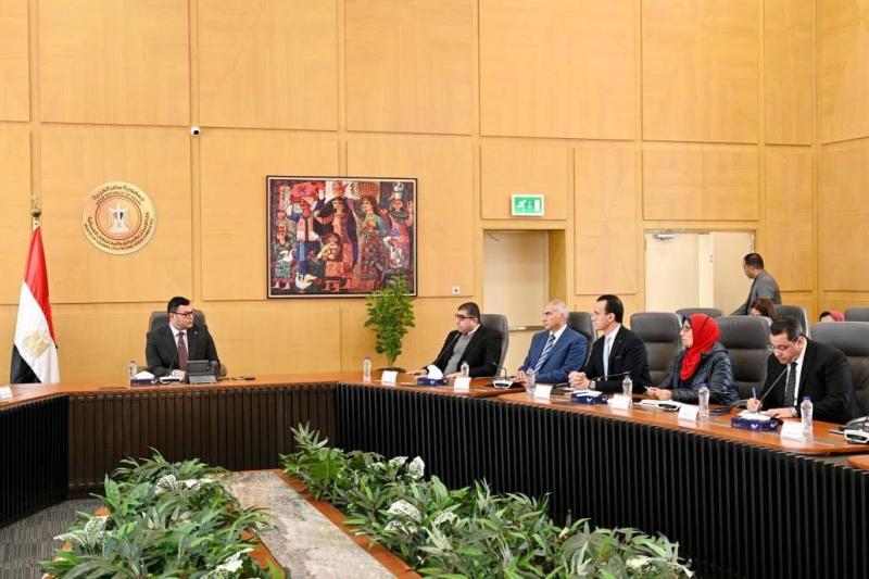وزير الإسكان يعقد اجتماعا موسعا لمتابعة الموقف التنفيذى لمشروع ”حديقة تلال الفسطاط”
