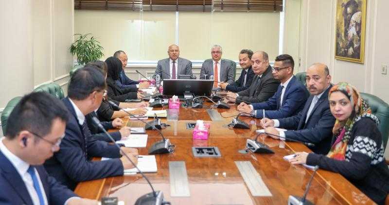 شركة صينية تبحث إنشاء مجمع صناعي متكامل يضم 9 مصانع باستثمارات 1,65مليار دولار