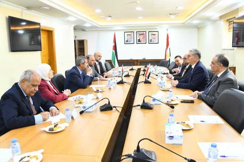 مصر والأردن يبحثان تعزيز التعاون بمجالي الطاقة والتعدين