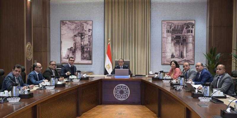 رئيس الوزراء يوجه بتنفيذ 100 ألف وحدة سكنية لمحدودي ومتوسطي الدخل