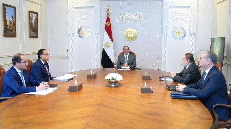 الرئيس السيسي يوجه بضرورة انتظام سداد المستحقات المالية لشركات البترول والغاز