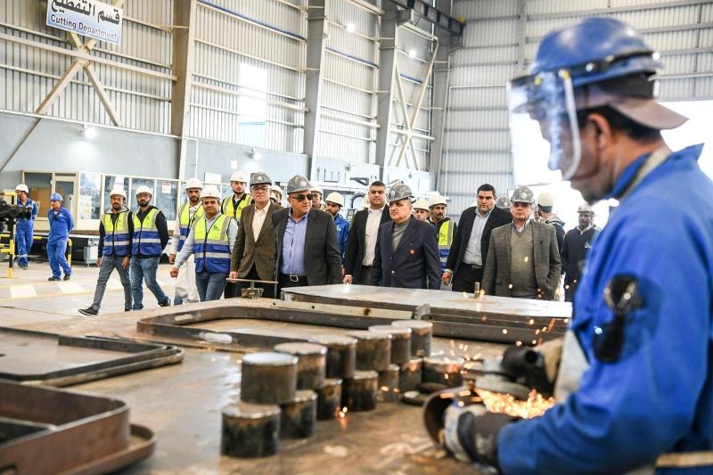 أسامة ربيع: تكليف رئاسي جديد ببناء 12 سفينة صيد أعالي بحار لتطوير أسطول الصيد المصري