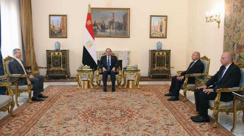 ”البحرية الدولية” تشيد بما حققته مصر من طفرة في الخدمات بالمواني