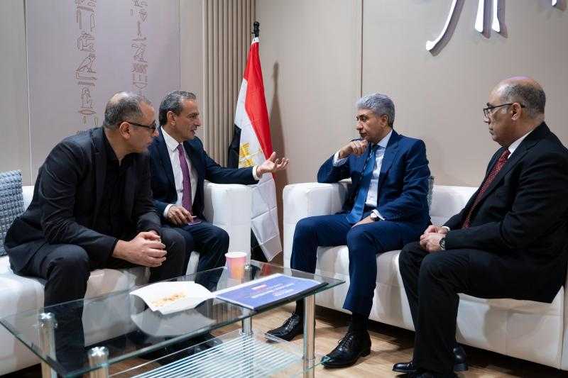 وزير السياحة يروج للمقصد السياحي المصري مع منظمي رحلات في إسبانيا وأمريكا اللاتينية| صور