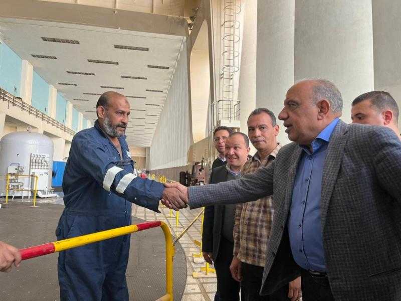 «المحطات المائية» تعلن وصول أول محول جديد للبدء في تركيبه بالسد العالي