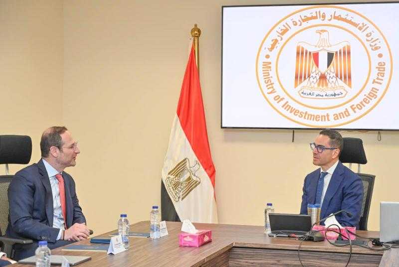 وزير الاستثمار يبحث مجالات التعاون مع بنك ”جي بي مورجان”
