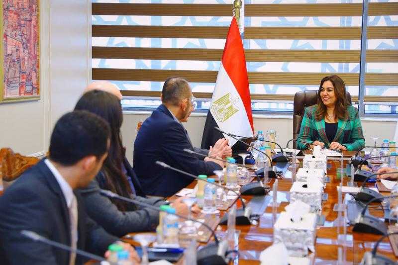 وزيرة التنمية المحلية: نعمل على تذليل أية عقبات أو مشكلات تواجه المستثمرين