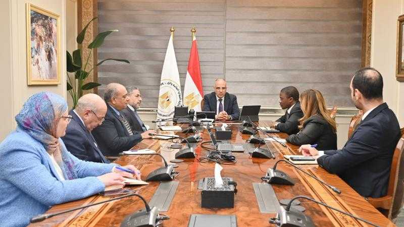 مصر وكوت ديفوار تبحثان التعاون في مجال المياه