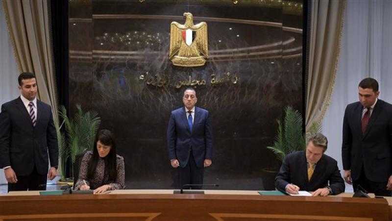 مدبولي يشهد توقيع مذكرة تفاهم للتعاون بين وزارة التخطيط والبنك الأوروبي