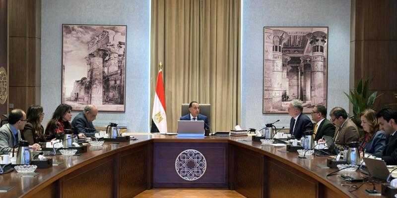 رئيس الوزراء يتابع جهود توفير احتياجات الطاقة خلال الصيف المقبل