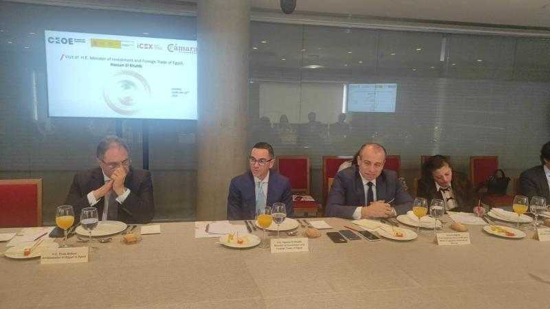 وزير الاستثمار يشارك باجتماع مائدة مستديرة بمشاركة 13 شركة إسبانية