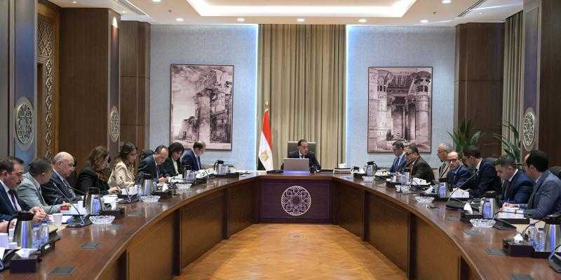 رئيس الوزراء يتابع جهود تحسين مناخ الاستثمار