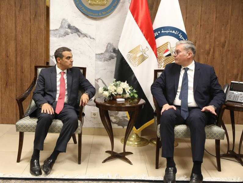 وزير البترول يبحث أنشطة البحث السيزمي في مناطق خليج السويس والبحر المتوسط