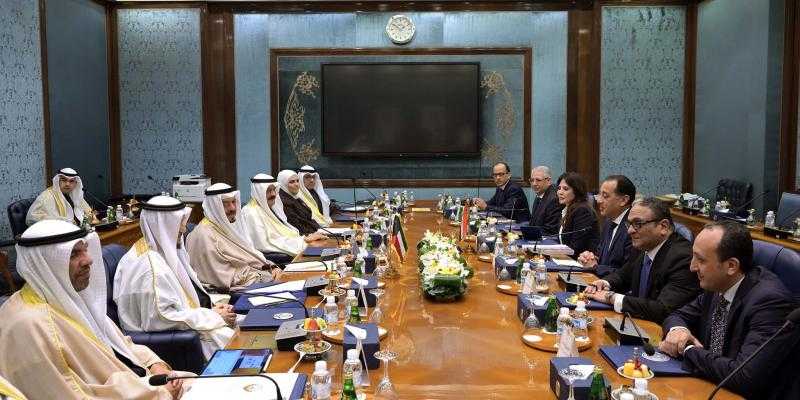 رئيس الوزراء الكويتي يتطلع إلى التعاون مع مصر بمجالي الدواء والأمن الغذائي